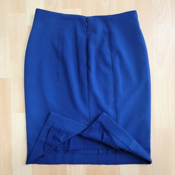 Banana Republic Navy Blue Stretch Pencil Skirt with Curved Seam Lines | … - Picture 3 of 7